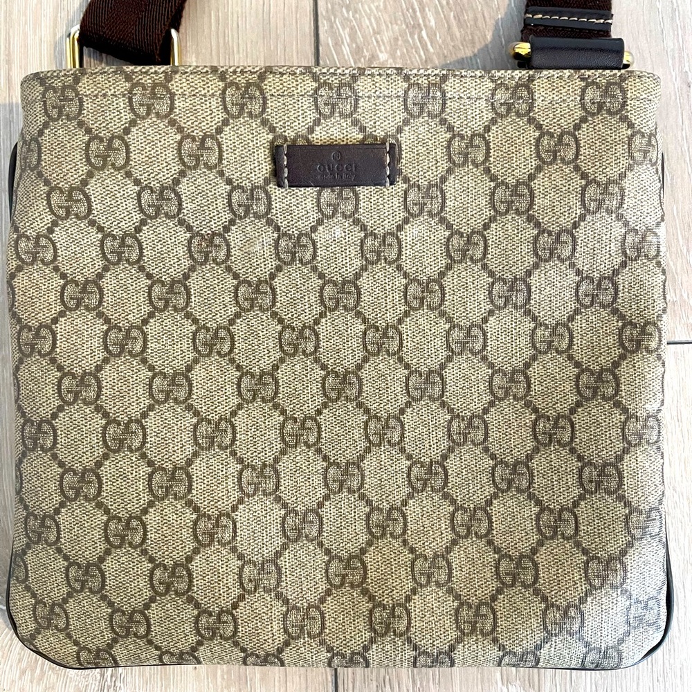 Authentic Gucci messenger bag.